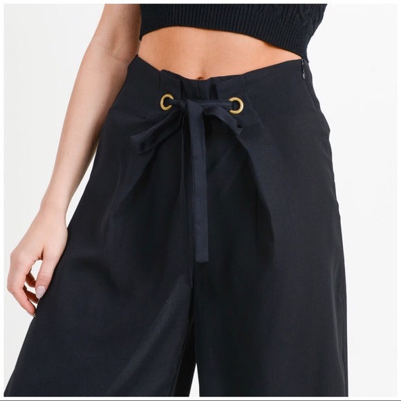 LINED BLACKED CROP STYLE WITH TIE WAIST PANTS - Picture 4 of 7